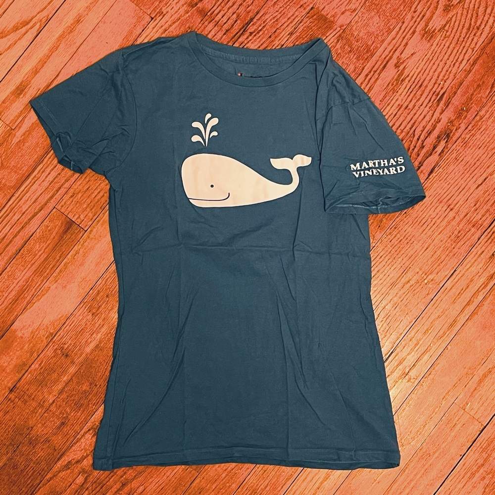 Martha’s Vinyard tee. Size medium